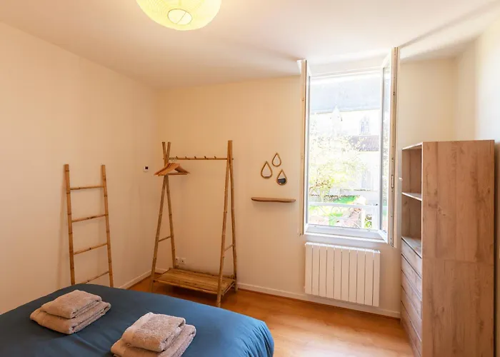 Appartement 3 Chambres, Premium Avec Fibre, Centre Aurillac